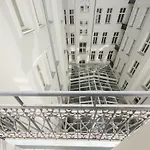 Shortstaypoland Noakowskiego Apartment