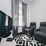 Apartment Shortstaypoland Noakowskiego Warsaw