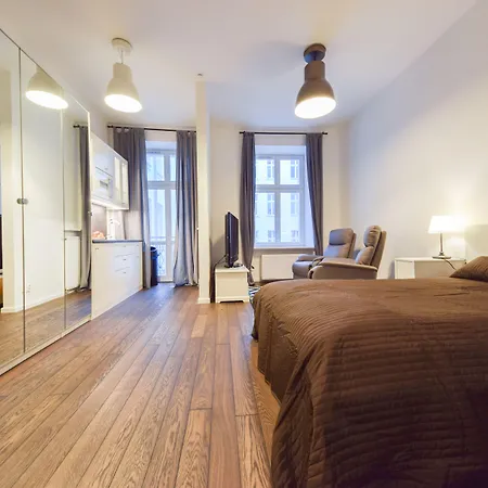 Shortstaypoland Noakowskiego * Varsavia