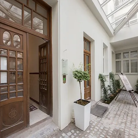 Διαμέρισμα Shortstaypoland Noakowskiego *